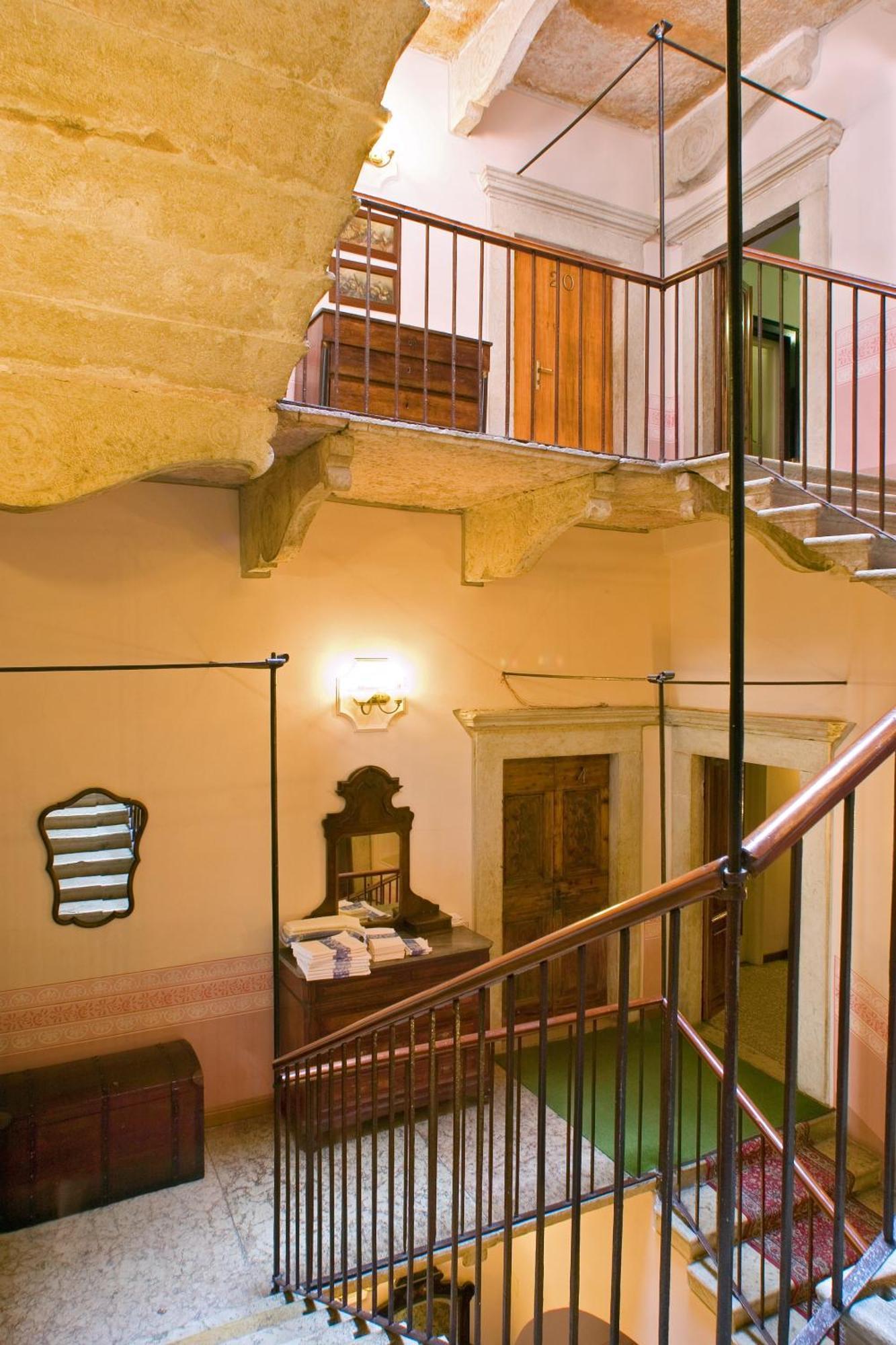 Albergo Bellavista Лімоне-суль-Гарда Екстер'єр фото